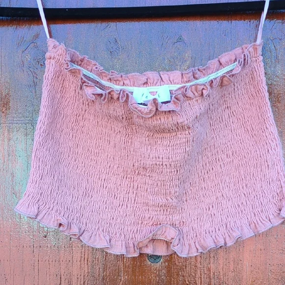 MARBLE‎ Pink Smocked Crop Top - Picture 2 of 8